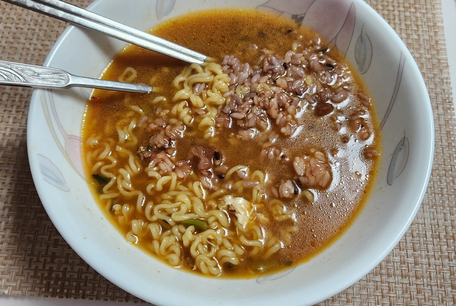 비오는날 봉지라면_6.jpg