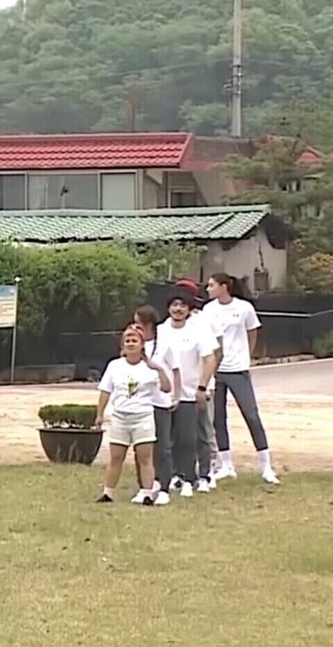 충격)여자 연애인 무보정 몸매_1.jpeg