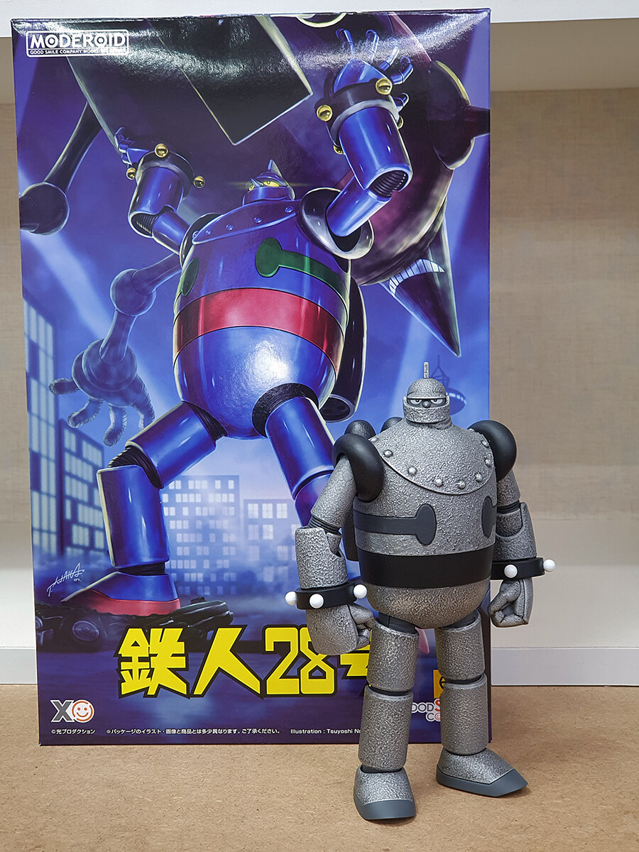 [모데로이드] 철인 28호 - 흑백 버전_2.jpg