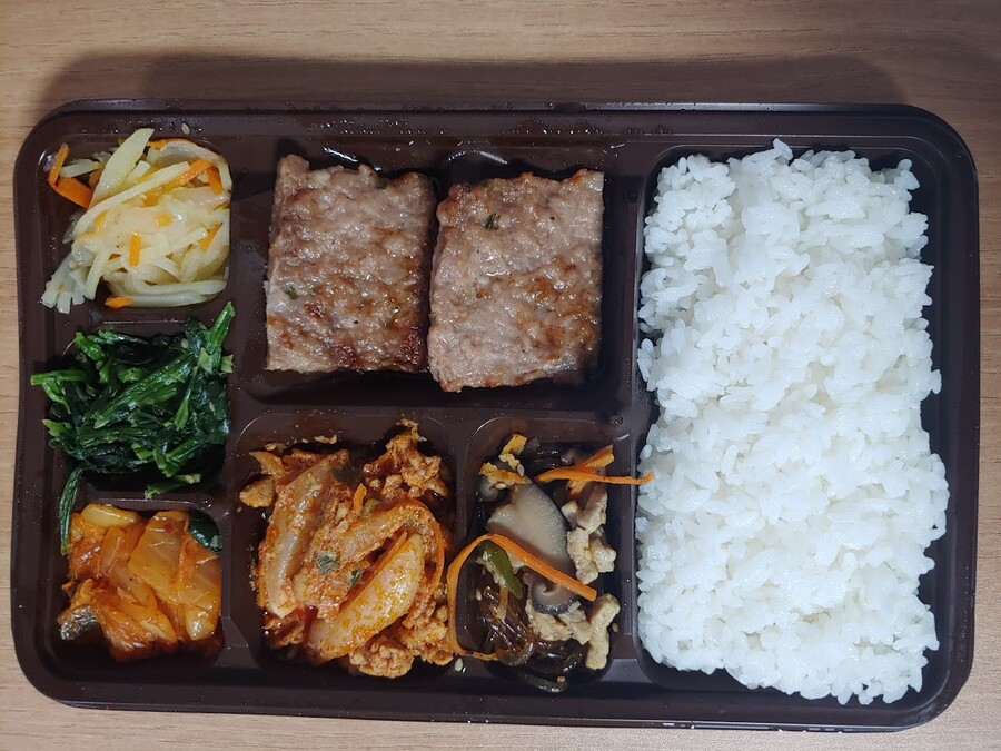 밤까마귀길드의 일품한식반상 Feat. 혜자/백종원_2.jpg