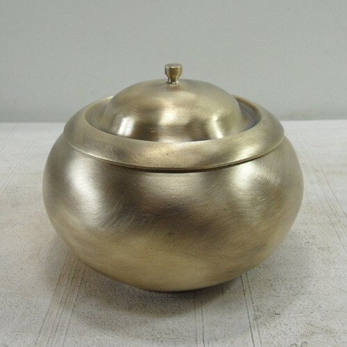 어떤 우주제국이 미개한 행성을 침공한 이야기_2.jpg