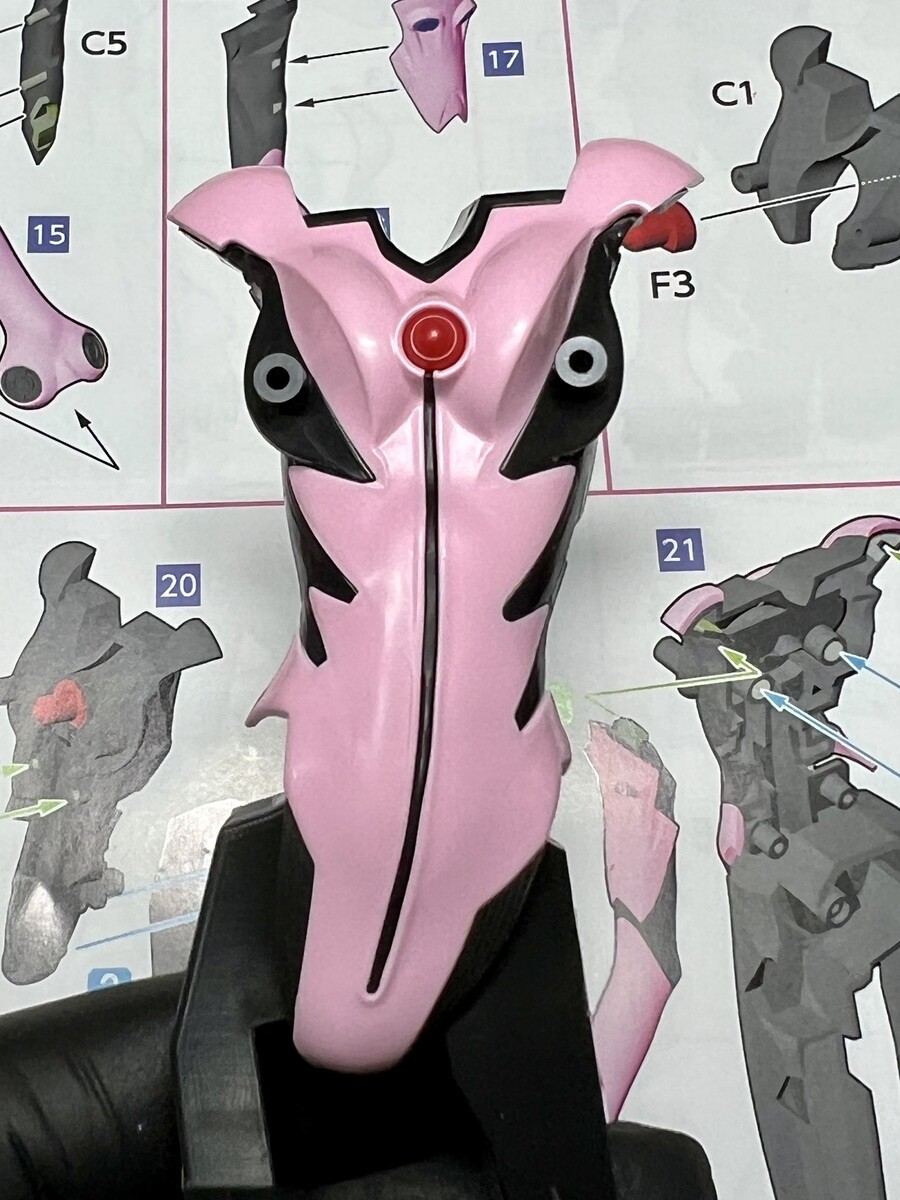 [맥스팩토리] PLAMAX 신 에반게리온 1탄 마리 일러스트리어스 해외 조립 리뷰_9.jpeg