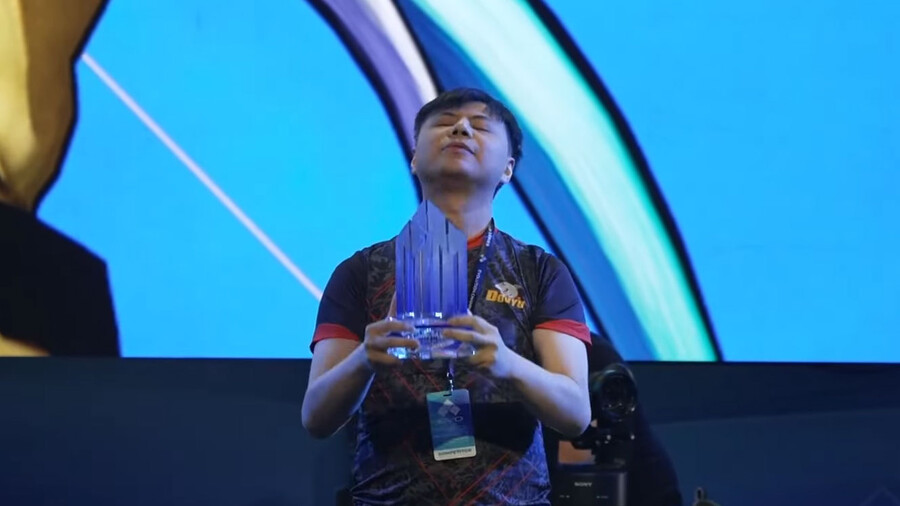 격겜)한국 선수들만 눈으로 컨트롤러 보는거 경계한다_2.jpeg