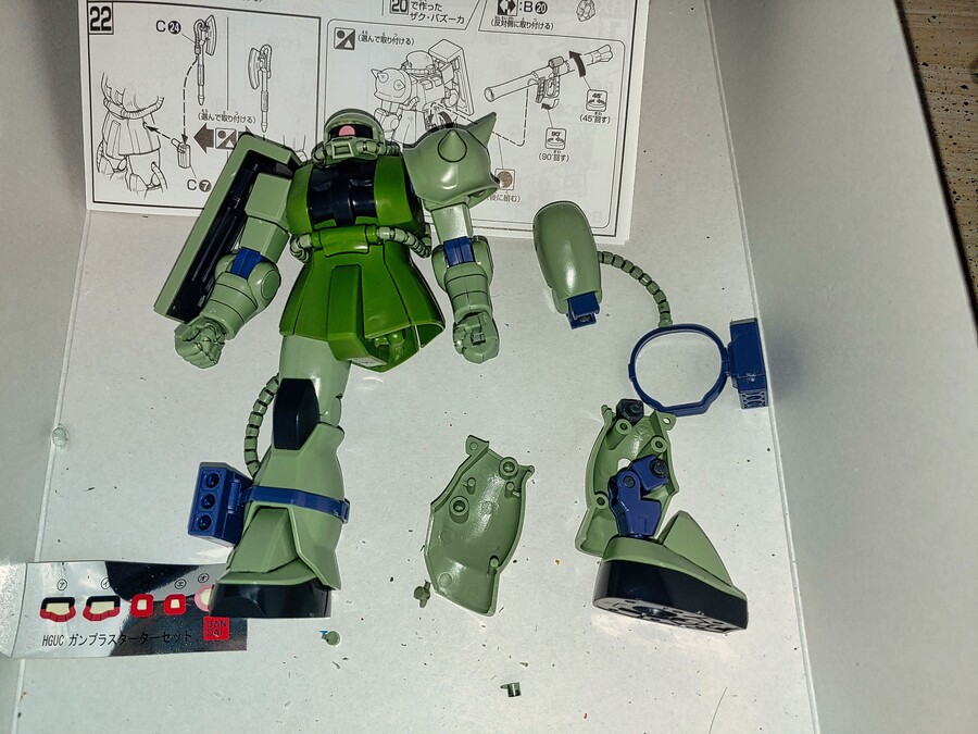 [HG] 건프라 스타터 세트 - 건담 vs.양산형 자쿠_6.jpg
