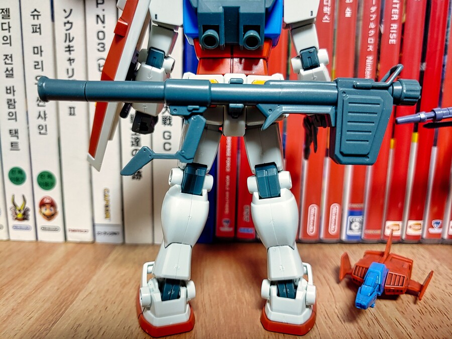 [HG] 건프라 스타터 세트 - 건담 vs.양산형 자쿠_17.jpg
