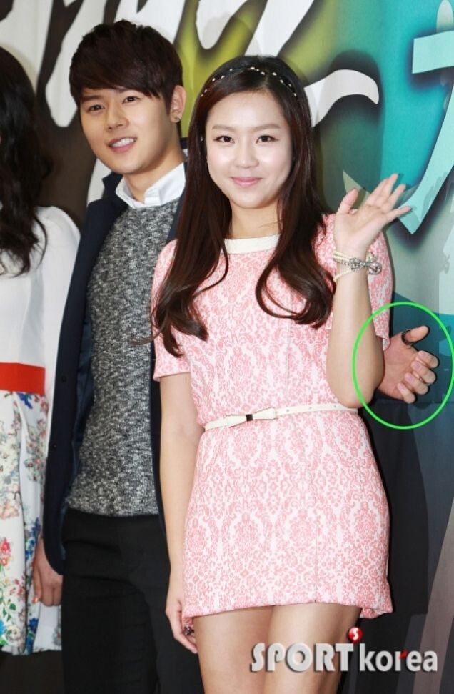 서양 여자들이 생각하는 매너손.jpg_2.jpg