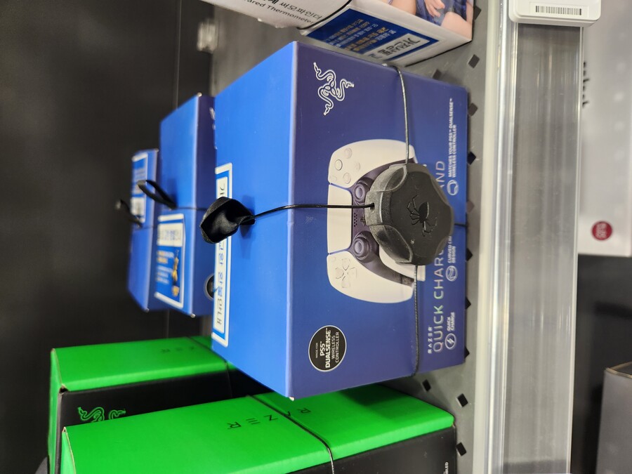 [일렉트로마트]킨텍스점 Razer PS5 퀵 차징 스탠드39,000원_1.jpg