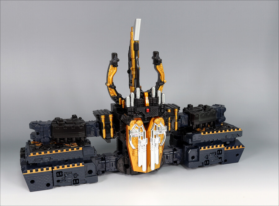 [DX] 킹 코카서스 카부토_6.jpg