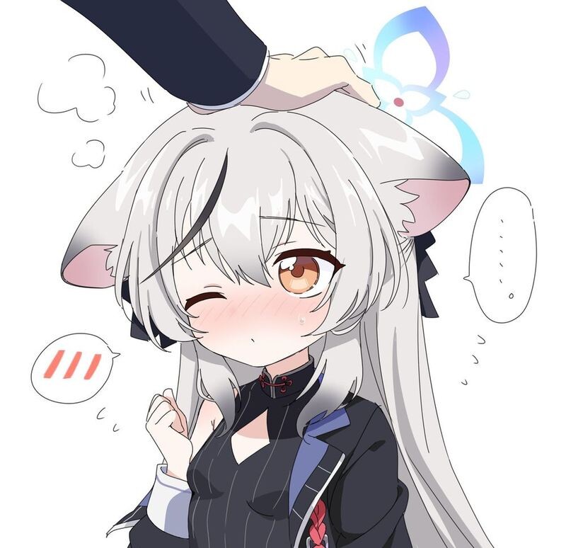 블루아카) 코코나는 왜 치마벗긴짤이 많을까_2.jpg