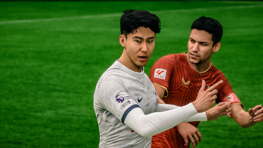 손흥민 FC24 이풋볼2024 비교샷_1.jpg