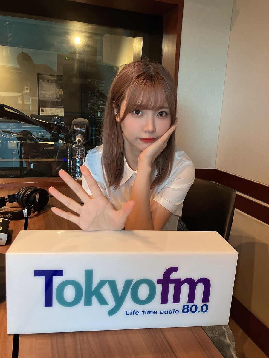 럽라) [성우] 리유 내한 발표 기념 랜덤짤_22.jpg