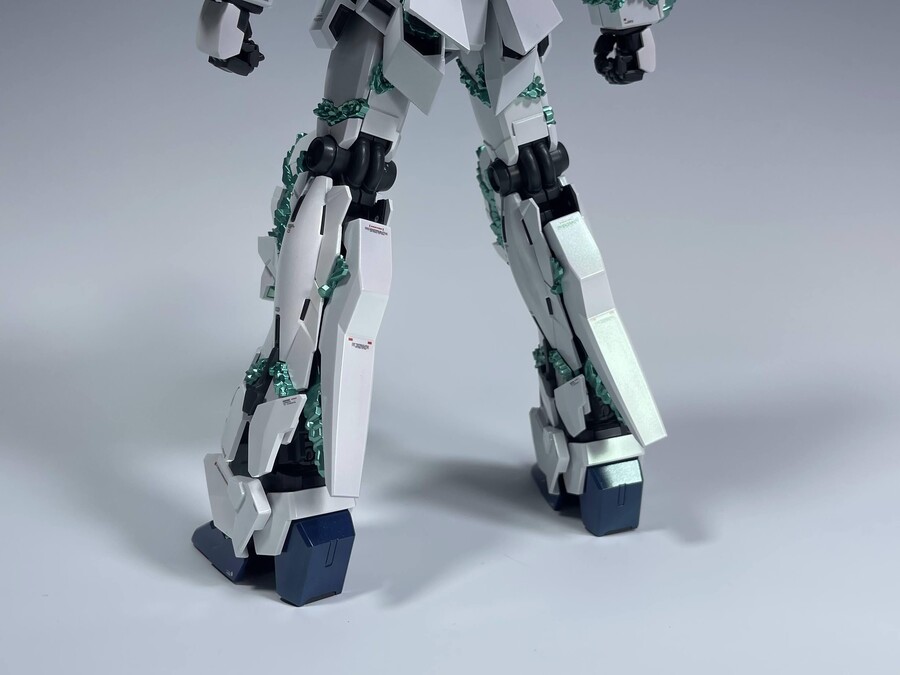 [MG]유니콘 건담 빛의 결정체 도색완성_10.jpg