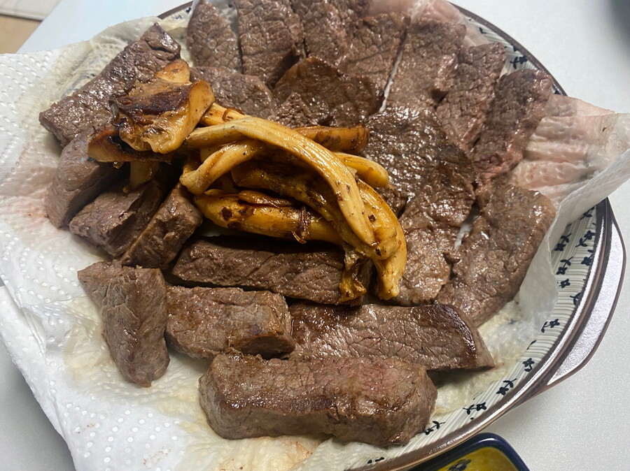 송이랑 같이 먹은 한우~~~_4.jpg