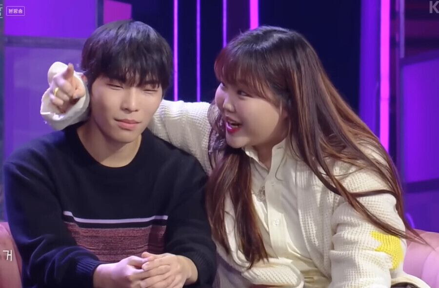 악뮤)"얕보.지마! 나는 너를 지금도 동생처럼 여기고 있으니까!!"_1.png