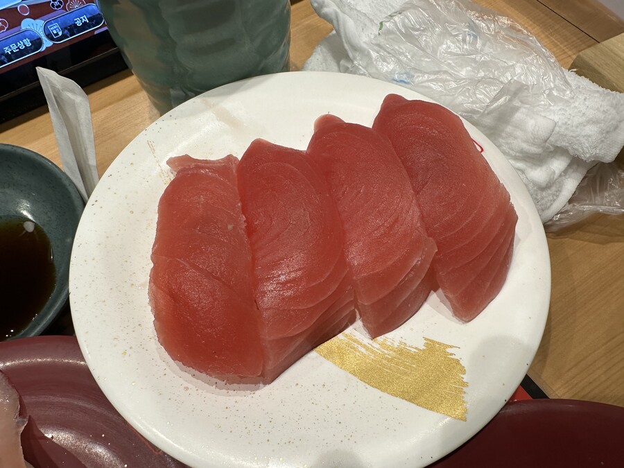 삿포로 카츠잇센 회전초밥_18.jpg