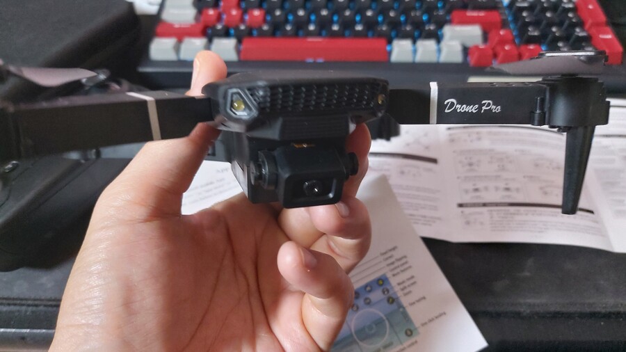 드론) 싼거삿는뎀.. 조작 더럽게 어렵넹._2.jpg