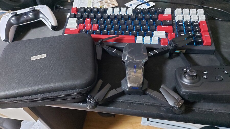 드론) 싼거삿는뎀.. 조작 더럽게 어렵넹._5.jpg