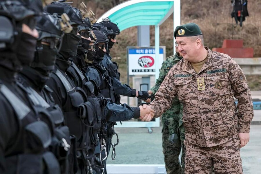 몽골 특수부대 장군 특전사 방문_1.jpg