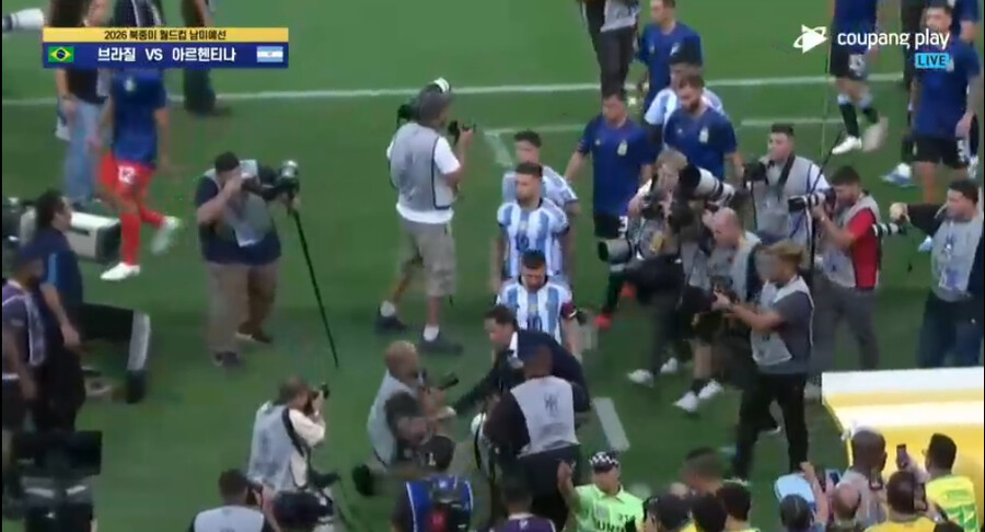 실시간 브라질vs아르헨티나 축구 경기시작전 난리남_8.png