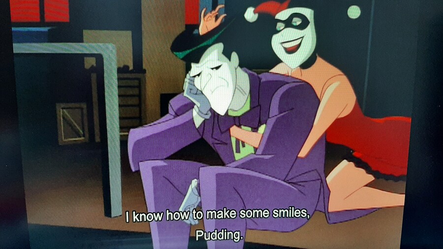 [배트맨:언더 더 레드 후드] 블루레이 둘러보기_9.jpg