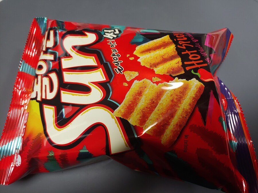 칩은 미국에 가고 썬만 남은 과자랑 체리부르르제로콜라_3.jpg