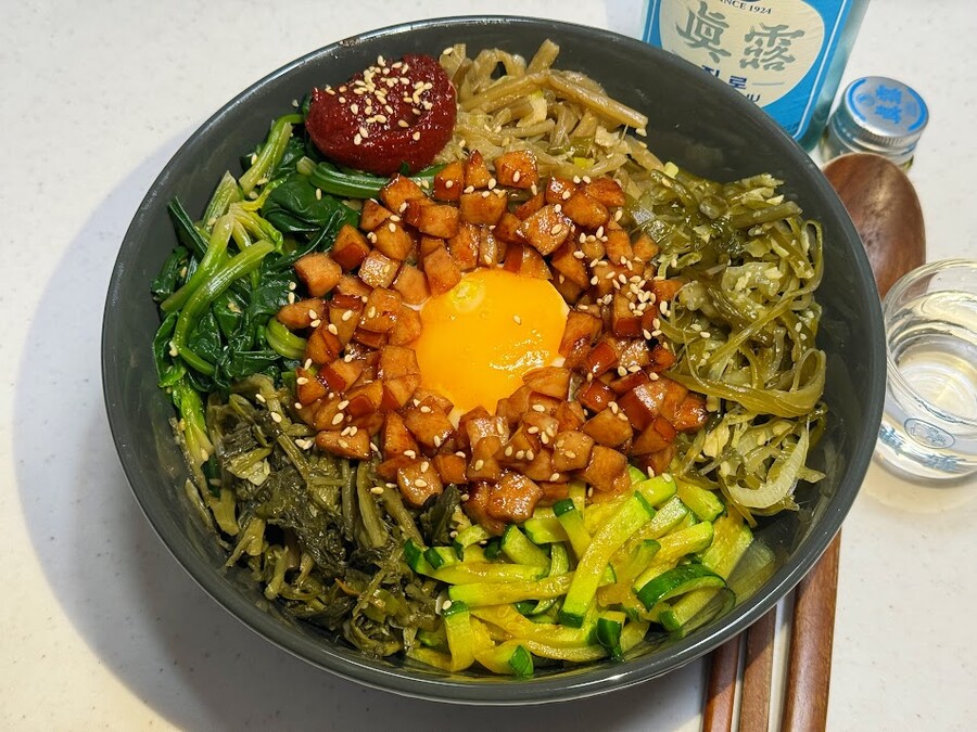 집에서 막 비벼먹는 비빔밥_1.jpg