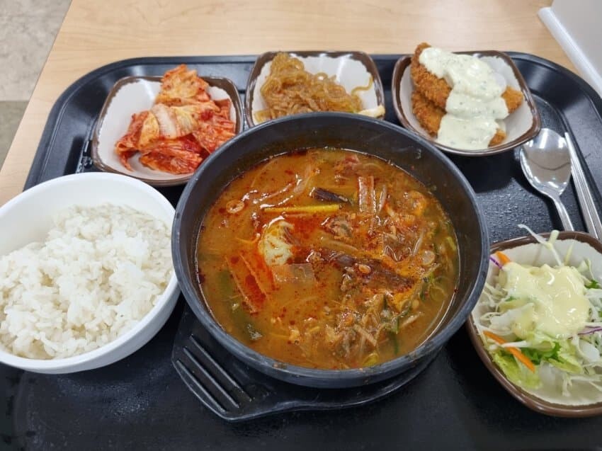 공무원 구내식당 점심 6500원 호불호jpg