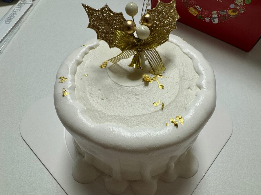 움트(Oumt) 순우유 생크림 케이크~~~_2.jpg