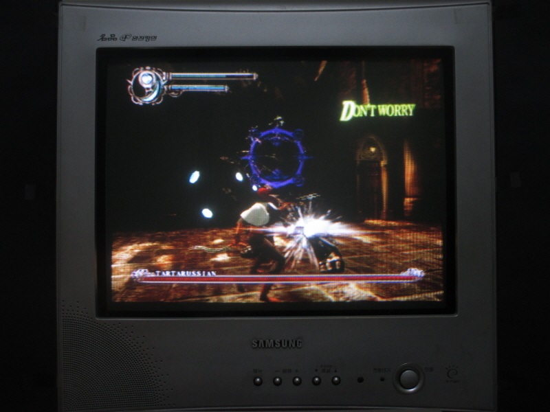 데빌 메이 크라이 2 (4) - 브라운관 티비 화면_40.jpg