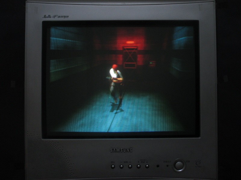 데빌 메이 크라이 2 (4) - 브라운관 티비 화면_49.jpg