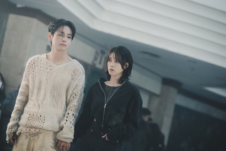 멜론 매거진, 결국 사랑이 이길 텐데, 아이유의 'Love wins all'_9.jpg