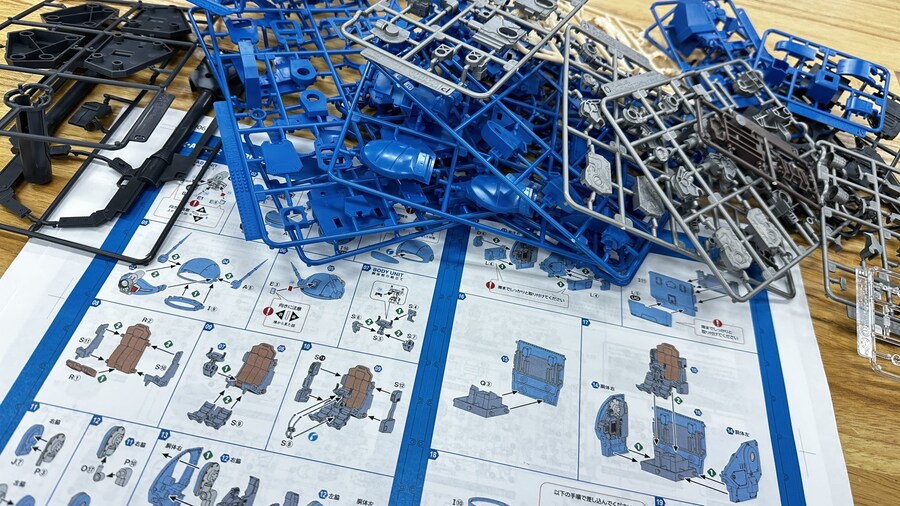 [맥스팩토리] PLAMAX 1/24 스트라이크 독 상반신 조립 이미지_1.jpg