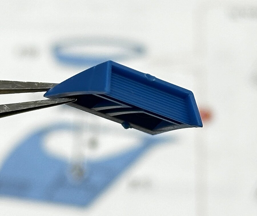 [맥스팩토리] PLAMAX 1/24 스트라이크 독 상반신 조립 이미지_10.jpg