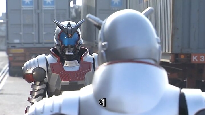 [가면라이더 카부토] 진퉁 vs 짝퉁_2.jpg