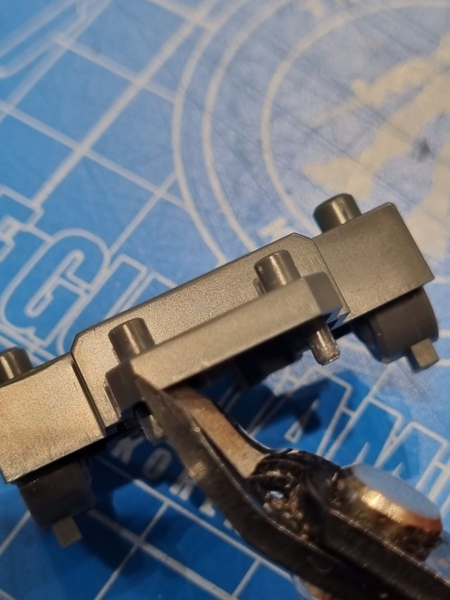 [건X 베이스] 고양점 건프라 발광 기법 안내 - 발광 다이오드편_37.jpg