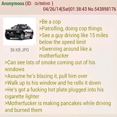 대마 피우며 운전하는 것 같은 차를 세운 경찰.jpg_1.webp