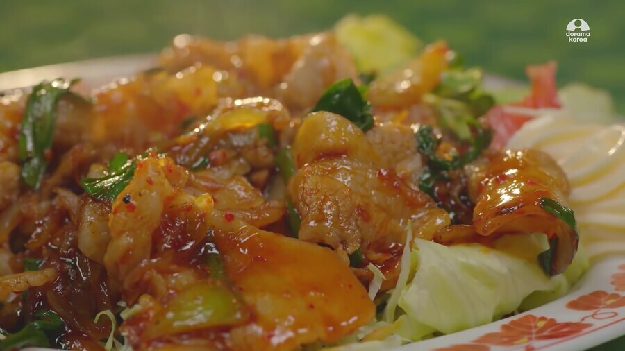 제육볶음을 평가하는 맛잘알 일본 아재의 감상평_2.jpg