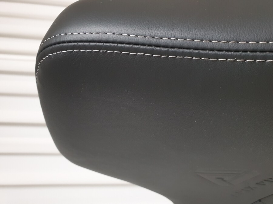 에이픽스프라임 GC003 레더 목받침 게이밍의자 구매후기 (유튜브 링크 포함)_17.jpg