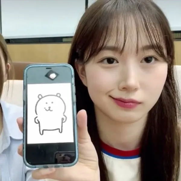 이쯤되면 부업이 아이돌인 사람 ㄷㄷ.jpg_1.webp