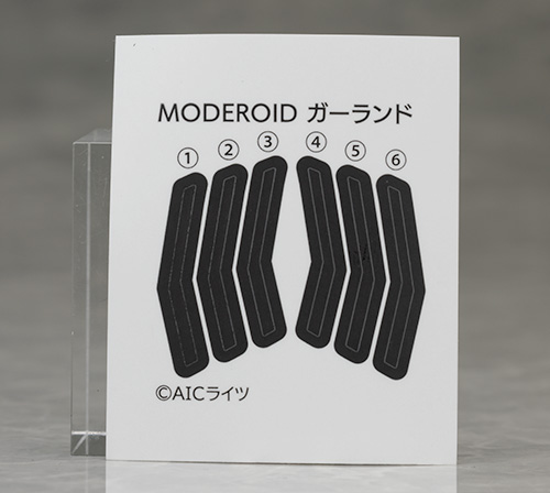 moderoid_garland011.jpg