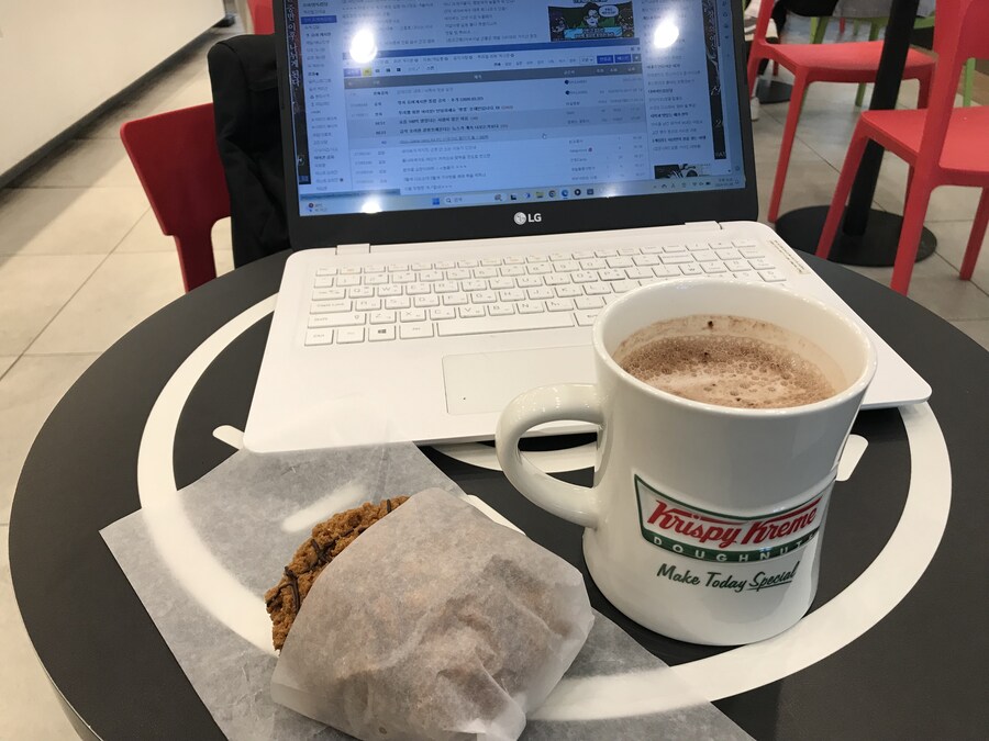 간식) 커피와 도넛_1.jpg