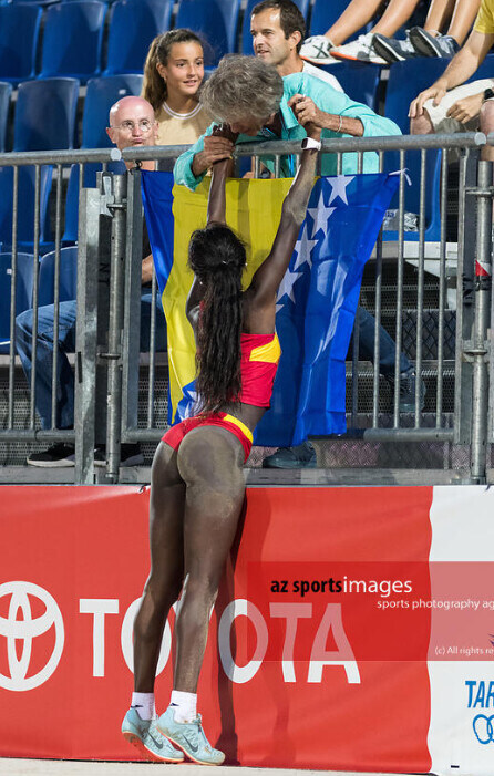 약후?) 비현실적인 비율의 육상선수_2.jpg