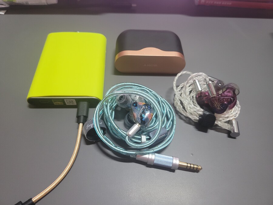 유선 이어폰도 빠지니까 무섭네_6.jpg