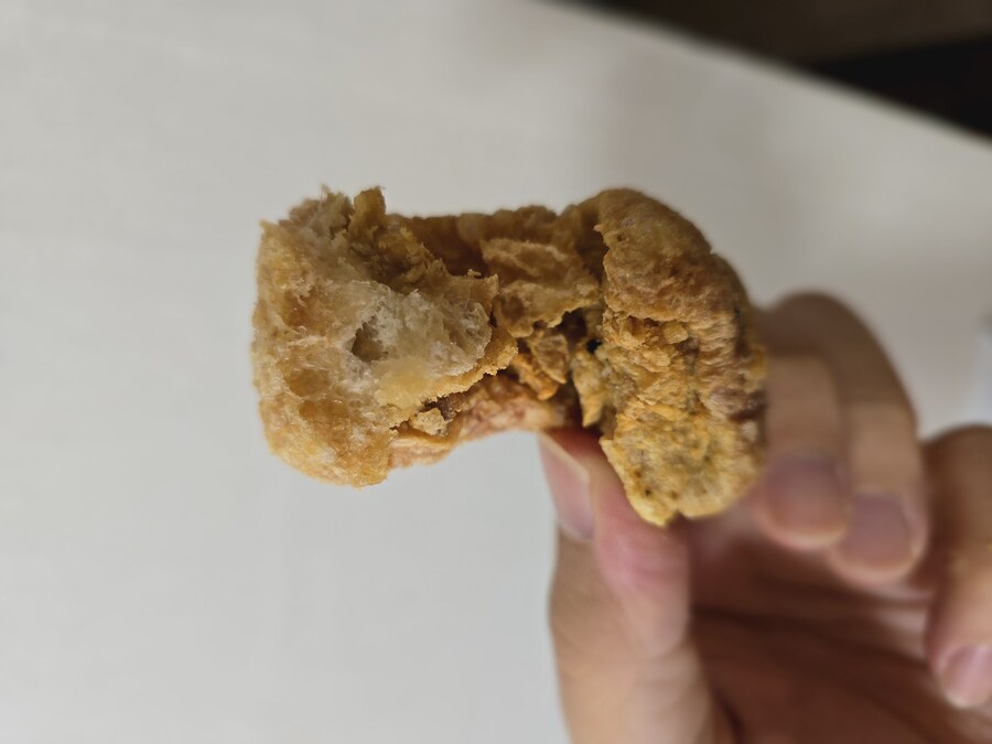 이태원 필리핀식당에서 사온 치차론_3.jpg
