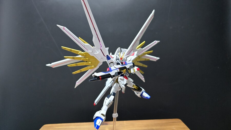 [반다이]HGCE 마이티 스트라이크 프리덤 건담_4.jpg