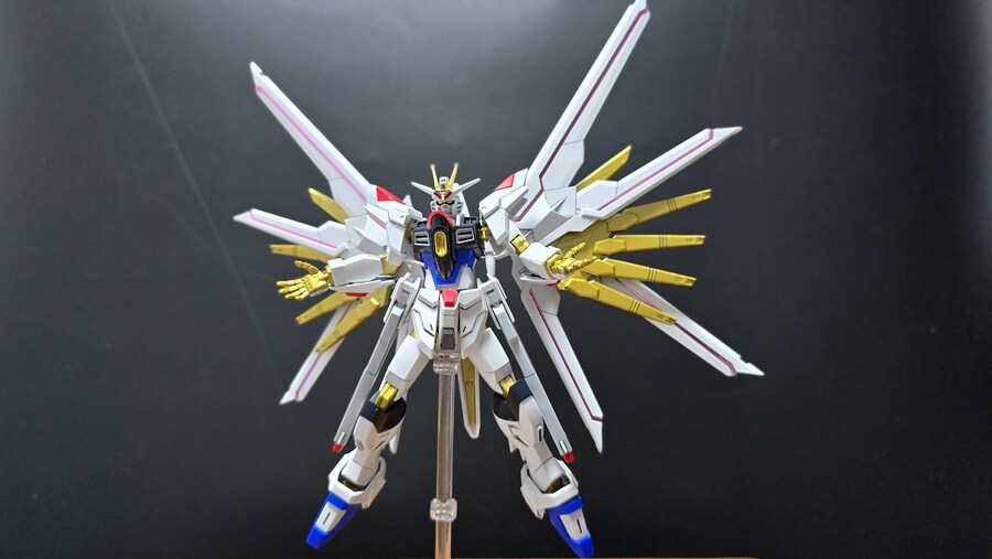 [반다이]HGCE 마이티 스트라이크 프리덤 건담_5.jpg