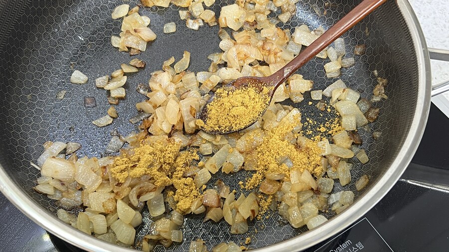 던전밥의 참수 (미궁) 토끼 카레라이스 따라만들기._13.jpg