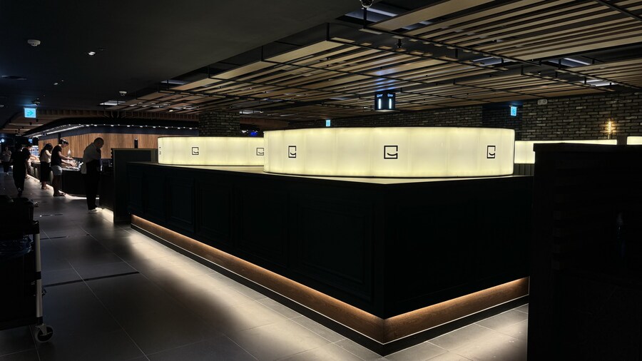 제한시간 내 다 못 먹은 최초뷔페_1.jpg