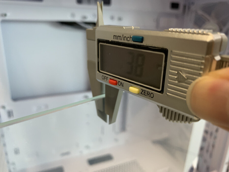 진화된 메쉬케이스, MONTECH SKY TWO GX ARGB 화이트_8.jpg