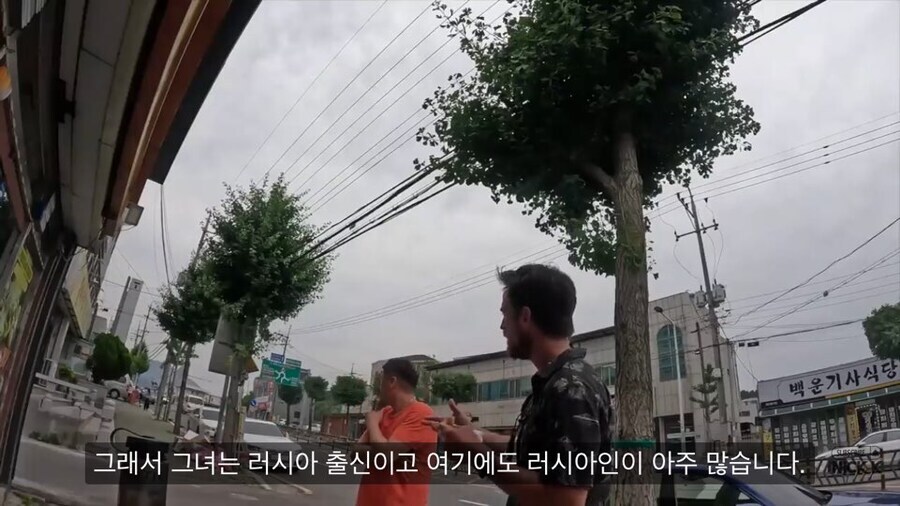 자전거로 한국일주를 하는 미국인이 시골에서 본 이상한 광경_8.jpg